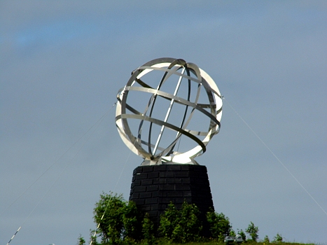 DSCI0027.JPG - Und die Bake selbst sieht bei Sonnenlicht auch viel schoener aus