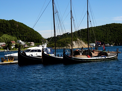 DSCI0001a.JPG - Und das gleich in dreifacher Ausfuehrung!