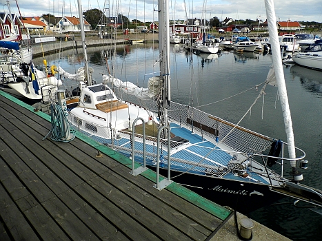 DSCI0103.JPG - Traesloevslaege. Den Hafen hat die Bordfee schoen ausgesucht. Hier kann man es aushalten und es ist auch nicht so voll