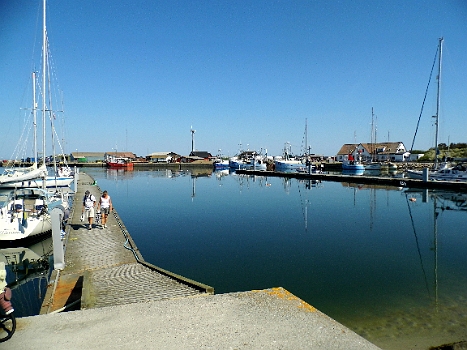 DSCI0560.JPG - 24.05.2012: Noch ist auf Anholt nichts los. Zum Glueck!