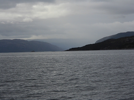 DSCI0009.JPG - Der Wind hat sich beruhigt, aber die "Waschkueche" ist geblieben. Dunst und Nieselregen