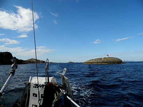 DSCI0162y.JPG - Geschafft! Durch solch enge (und engere) Durchfahrten gehts oft