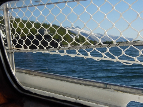 DSCI0004a.JPG - Und nun sitze ich hier am Notebook und verliere eigentlich die Lust zum Tippen, wenn ich aus dem Kajuetfenster schaue....