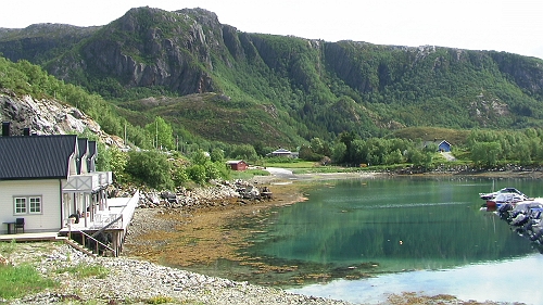 PIC_1354.JPG - Fuer solchen Anblick fahren andere Leute in den Pazifik -  alles Quatsch! Ok, waermer ist es da natuerlich und die Fische sind bunter, aber sonst? Eigentlich koennte man hier bleiben - zumindest, bis es wieder Winter wird....