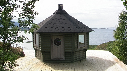 PIC_1388.JPG - So sieht die Grillhuette aus. Und sie ist wirklich eine!