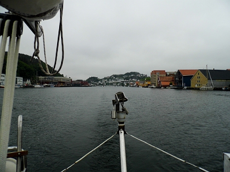DSCI0017.JPG - Auslaufen aus Egersund. Der Rettungskreuzer war leider nicht da, sonst haetten wir eine Jahresmitgliedschaft bei ihmn abgeschlossen.