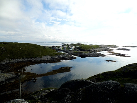DSCI0289.JPG - Es ist Ebbe. Uns interessiert das weniger. Wir haben einen Schwimmsteg. Aber die Stimmung bei Ebbe ist unbeschreiblich.