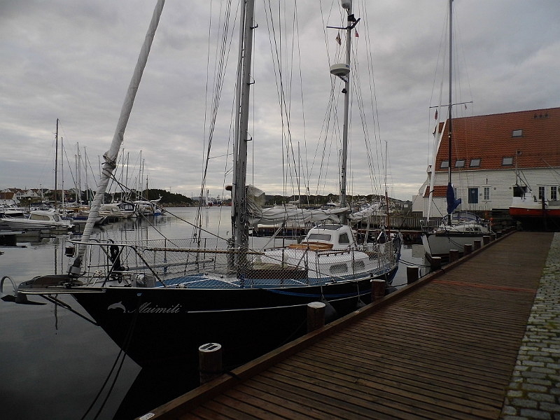 DSCI0717.JPG - Schliesslich sind wir wieder im Hafen von Tananger gelandet. Er ist gut geschuetzt, preiswert (100 NKR incl. allem) und der beste Absprung den man haben kann, wenn man nach Osten um Lista und Lindesnes will.