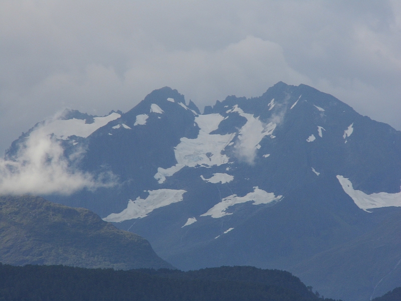 DSCI0396.JPG - Wer keine Berge mag, sollte jetzt wegschauen. Wir jedenfalls waren begeistert