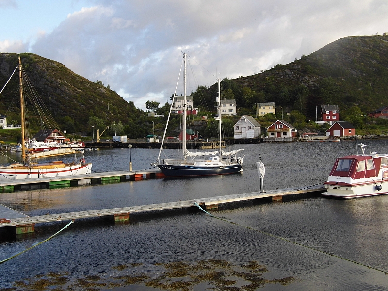 DSCI0555.JPG - Ja, und dann faengt es an zu wehen und zu schuetten in Silda. Hier noch kurz davor.