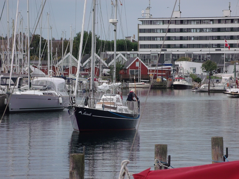 APDC6333.JPG - Maimiti verlaesst in aller Fruehe Helsingoer. Laon will nur nach Ven, wir nach Dragoer.