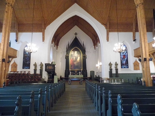 DSCI0165.JPG - Wir haben die laute Konsummeile verlassen. Es war einfach zu viel. In der Domkirche finden wir einen Moment Ruhe.