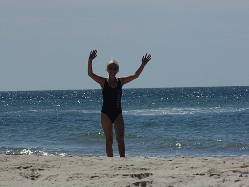 DSCI0481.JPG - Kaum bricht der naechste Tag an da geht es los: Der Strand hier ist ja sooooo schoeoen und das Wetter sowieso und das Meer rauscht so beruhigend und baden koennte man ja auch. OK,wir bleiben noch einen Tag.
