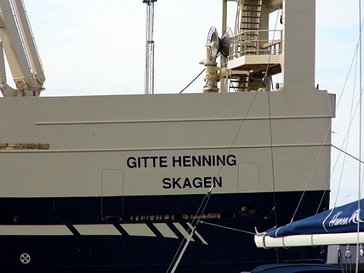 DSCI0553.JPG - Schliesslich erreichen wir Skagen und schau mal an, welch illustre Schiffsnamen es da gibt. Ob die den Kahn getauft hat?