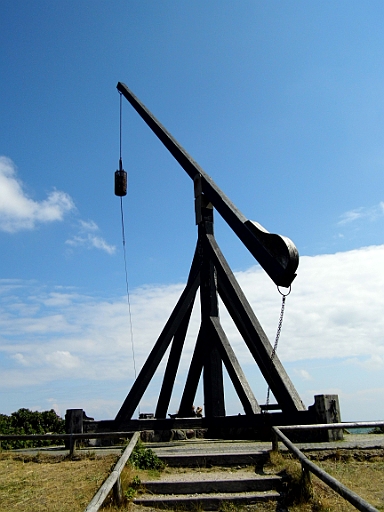 DSCI0459.JPG - Wir entziehen uns bei strahlendem Sonnenschein dem ueberall festzustellenden Theater um den Deutschen WM-Sieg und radeln nach Grenen. Die Borsdfee hat es zuletzt als Kind gesehen und will unbedingt dort hin. Fuer den Skipper ist es eine Premiere. Auf dem Weg das alte Leuchtfeuer, welches seinen Namen noch verdient hat.