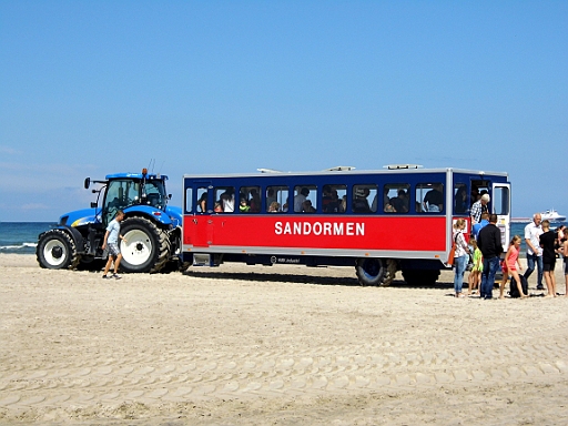 DSCI0482.JPG - Die ganz Faulen sparen sich die Radtour und den Starndspaziergang und lassen sich von solchen Gefaehrten nach Grenen bringen...