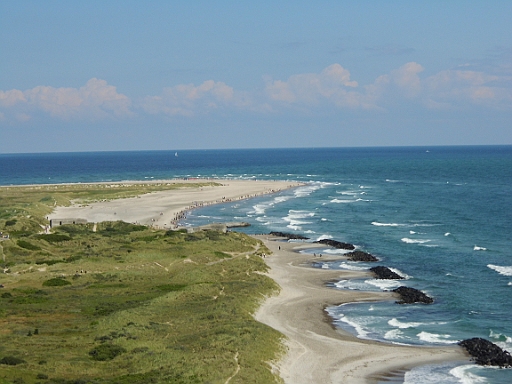 DSCI0505.JPG - Irre Aussicht vom Leuchtturm. Die Landspitze ist Grenen.