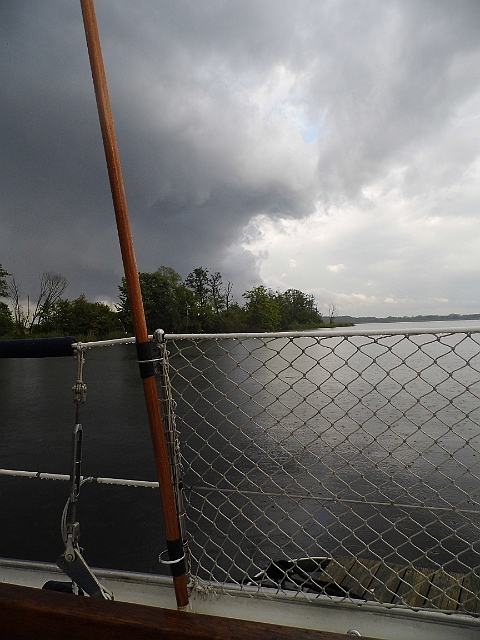 DSCI0301.JPG - So richtig berauschend ist das Wetter in Stettin auch nicht. Erledigen das Noetigste und vermachen uns in die Koje
