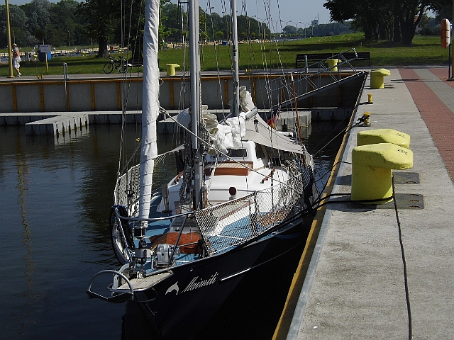 DSCI0320.JPG - Nach einem Traumsegeltag sind wir endlich in Swinemuende. Maimiti hatte auf dem Dammschen See staendig Rumpfgeschwindigkeit unter Vollzeug bei 5 Bft. raum.