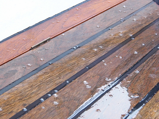 DSCI0028.JPG - Das Wetter ist allerdings unstabil. Gem. der Aussage der norwegischen Meteorologen liegt das an kalten, instabilen Luftmassen in grosser Hoehe so dass wir auch von Hagel nichtverschont bleiben.