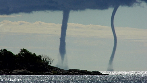 DSCI0150.JPG - Wasfuer eine Gewalt muss darin stecken...