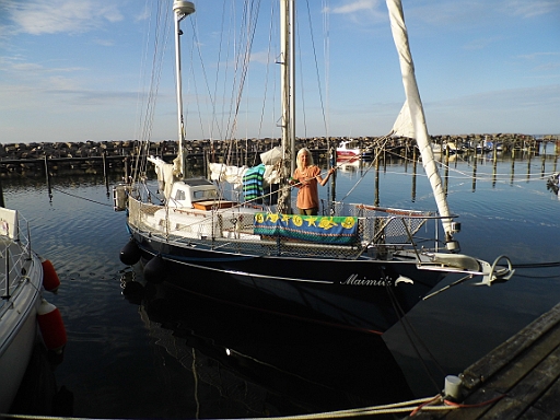 DSCI0357.JPG - Lohme erreicht. Ein zauberhafter Hafen, bei dem es jedesmal wieder schwer faellt ihn zu verlassen.