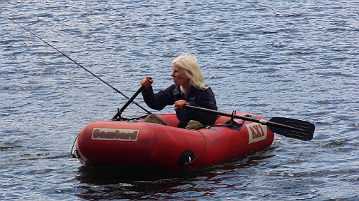 DSCI0022.JPG - Heute will es die Bordfee wissen. Wild entschlossen - man sieht's am Blick - macht sie sich auf die Jagd.