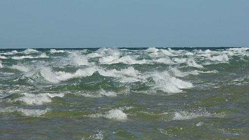 DSCI1298.JPG - Da es diesmal wesentlich windiger ist, als im Vorjahr, sieht das Meer entsprechend aus, wo sich Skagerrak und Kategatt treffen