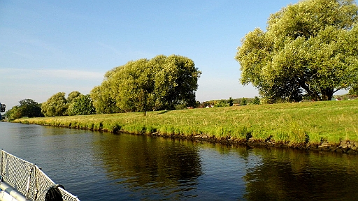 DSCI2145.JPG - Dafuer ist die Oder um so schoener. Vor allem bei gutem Wetter