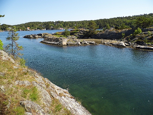 DSCI0060.JPG - Dies ist die Nordeinfahrt nach Stokken. Von hier oben sieht sie ja ganz passabel aus, vom Wasser allerdings sehr, sehr eng.