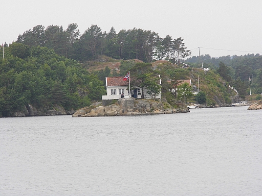 DSCI0201.JPG - Na, wie waers miteiner, wenn auch kleinen, eigenen Insel?