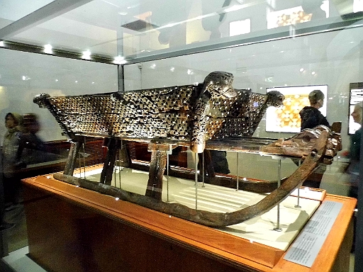 DSCI0756.JPG - So kunstfertig wurden Schlitten hergestellt