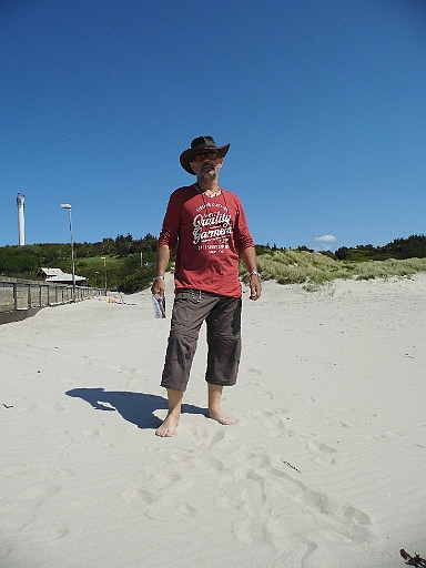 DSCI0667.JPG - Aber es wird! Der Tag hat noch ein paar Grad Waerme im Gepaeck undsowird gleich auf "California" gemacht, wo es ja angeblich "never rained"